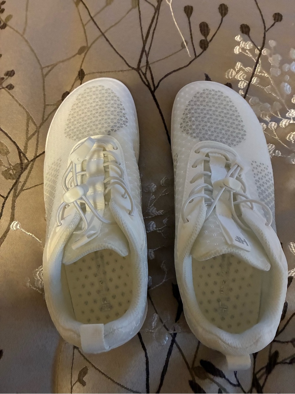 Size 7 White Hike brand sneakers